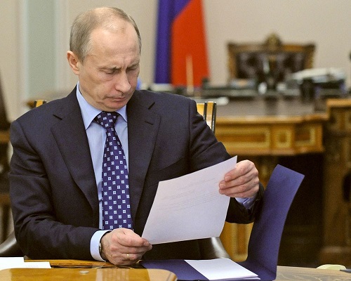 В Москве ждут ответа на послание российского президента.