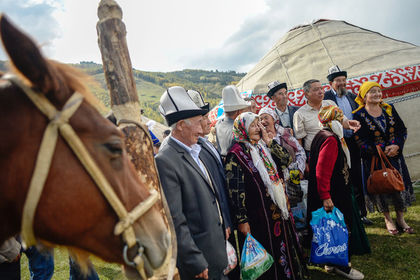 Киргизия задумала отказаться от кириллицы после эфира Малахова.