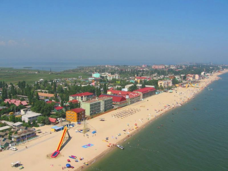 МИДЕИ решил помочь молдаванам, которых обокрали в Затоке. Фото: myzatoka.in.ua
