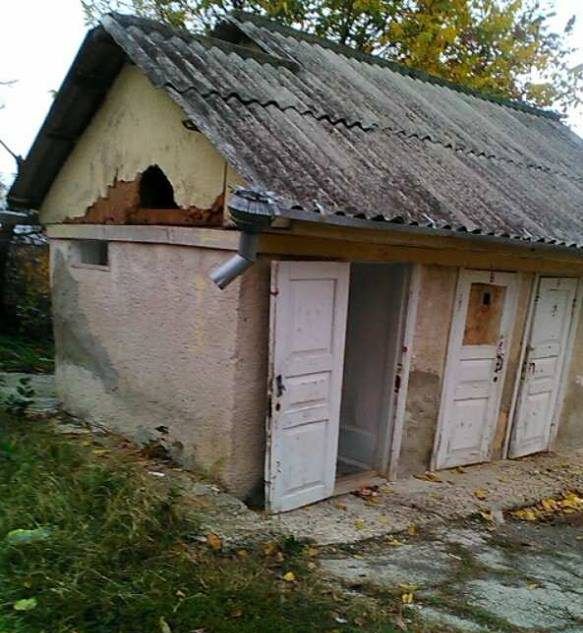 Călărași, gimnaziu: WC construit pe banii părinților, interzis elevilor. Foto: jc.md