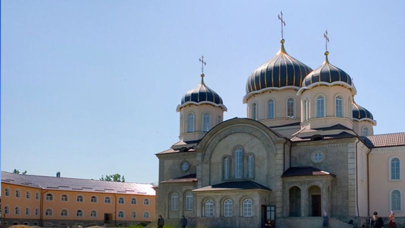 Самую высокую колокольню в Молдове построят у монастыря в селе Никорены.