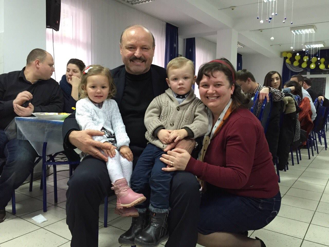 Deputatul Valeriu Ghilețchi, bunic pentru a treia oară. 