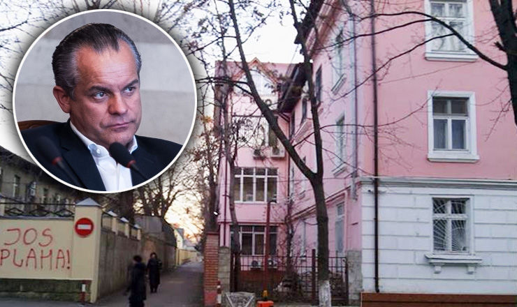 Un inspector de sector ajuns la fata locului a informat ca nu a fost gasit nimic suspect in apropiere de casa lui Plahotniuc.