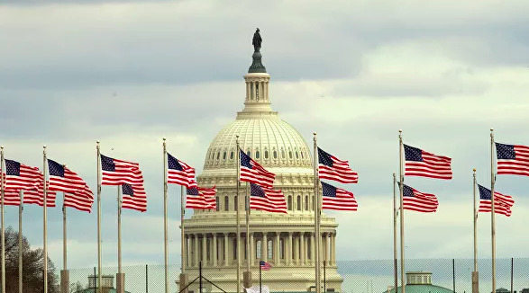 ЕС оценит введенный США запрет на въезд из-за коронавируса.
