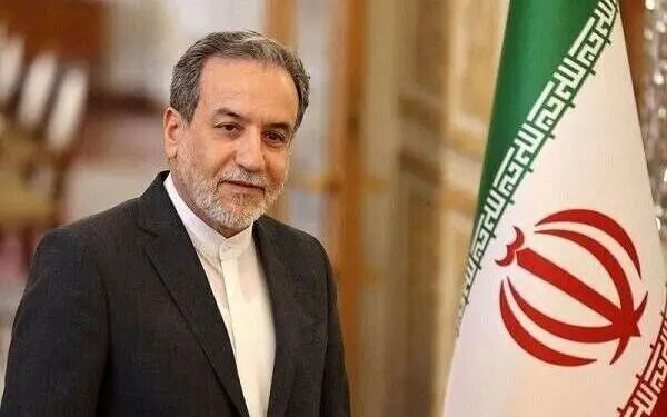 Araghchi: Iranul va revizui regulile de trecere prin Strâmtoarea Ormuz după război.