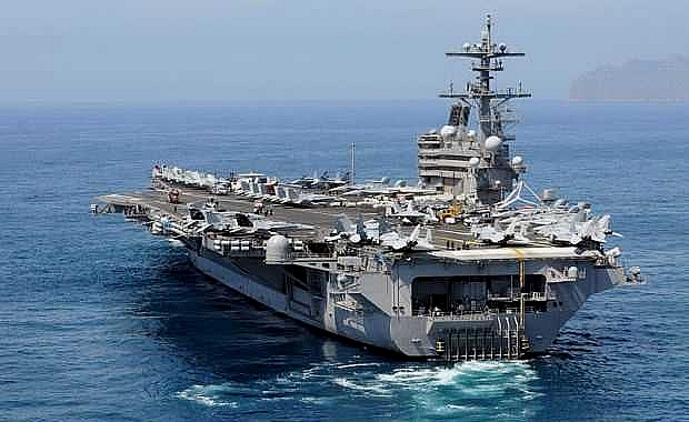 Portalul american de stiri online International Business Times scrie ca nave militare rusesti, transportand soldati, au ajuns pe coasta ucraineana a Peninsulei Crimeea.