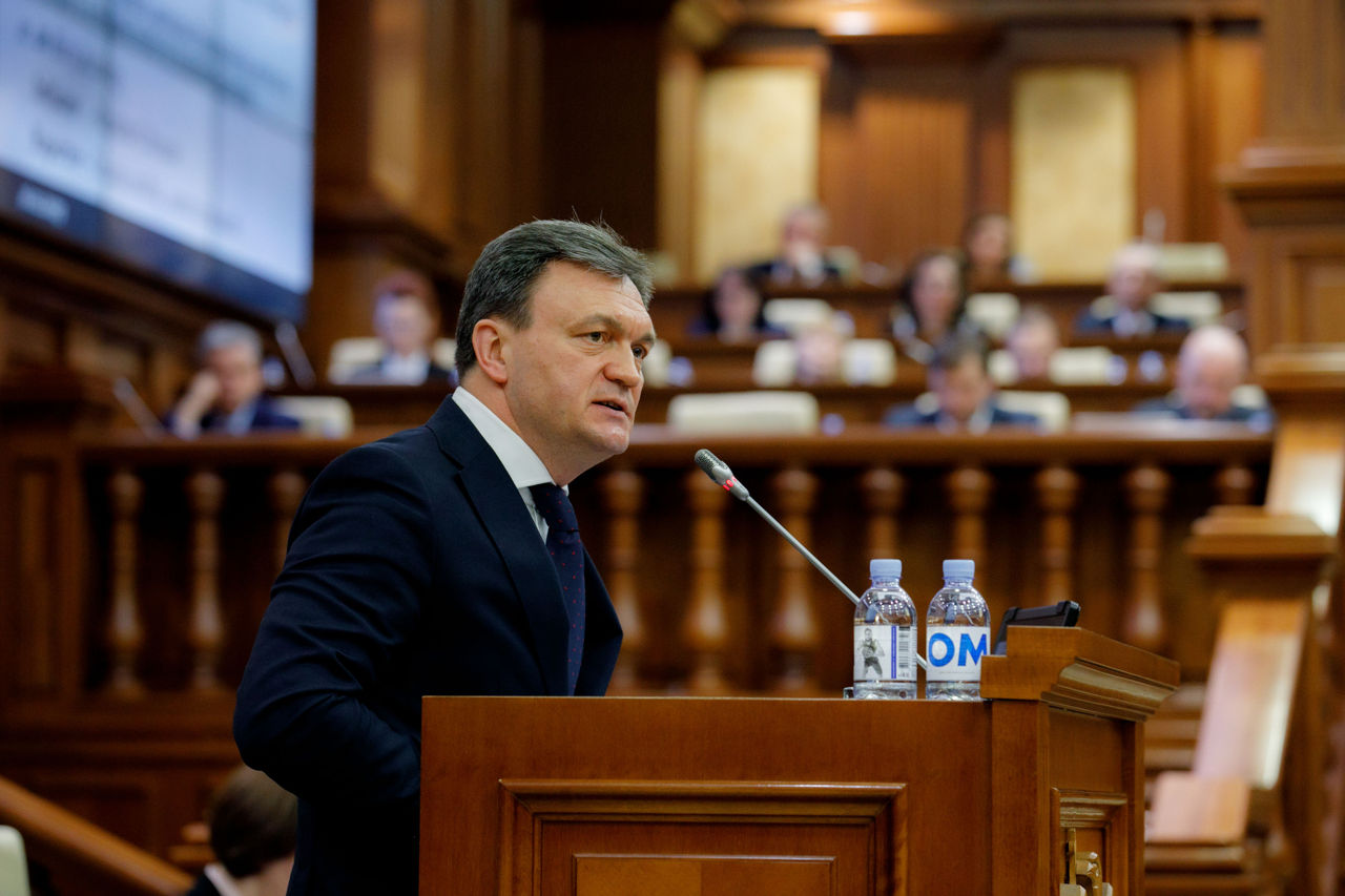 Депутаты БКС потребовали заслушать Дорина Речана в парламенте.