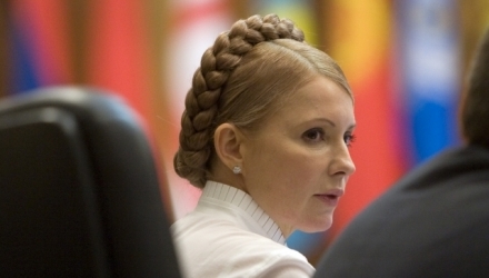 CEDO a decis în favoarea Iuliei Timoşenko, încarcerată din 2011, estimând în unanimitate ca 'arbitrară şi ilegală' plasarea sa în detenţie provizorie.