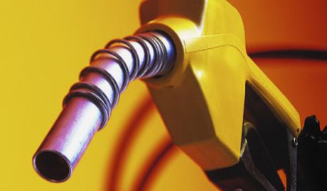 Patru companii petroliere au anunţat că reduc preţurile la motorină. Foto: jurnal.md