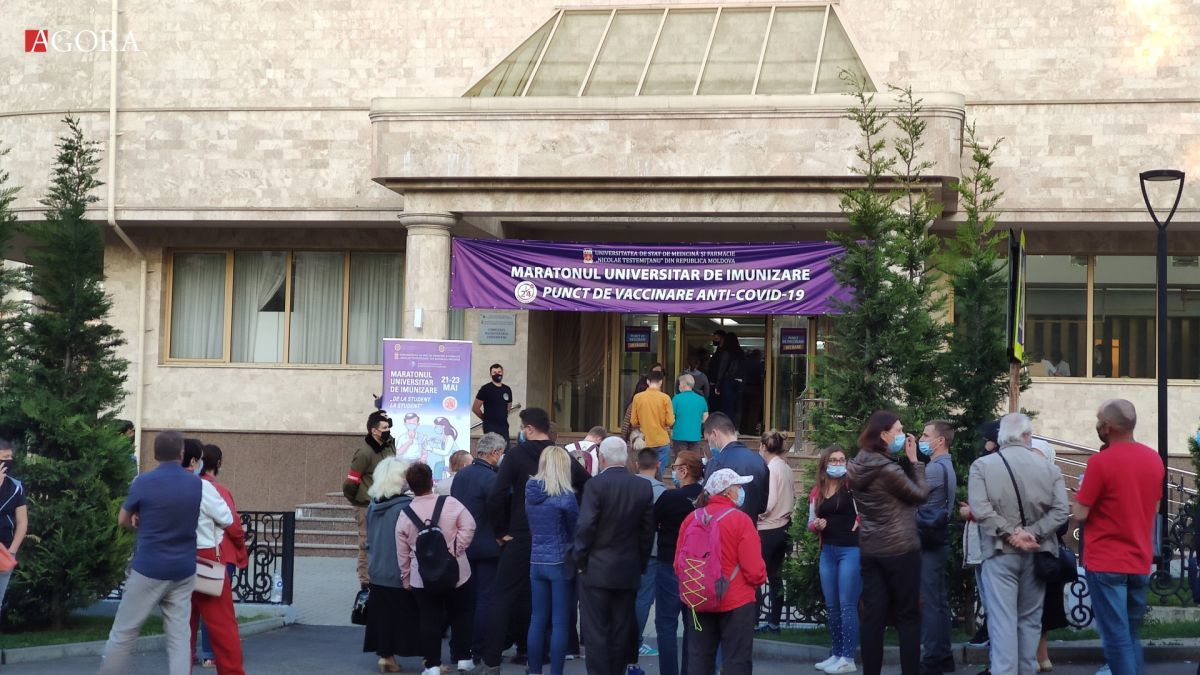 Без вакцины Pfizer желающих привиться на марафоне оказалось немного.