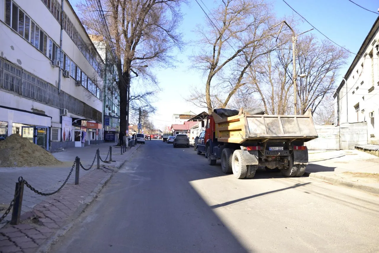 В центре Кишинёва начат поэтапный ремонт трёх улиц.
