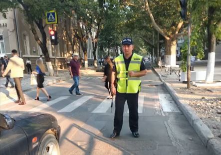 НИП призывает граждан быть осторожнее, терпеливее и уважать всех участников дорожного движения.