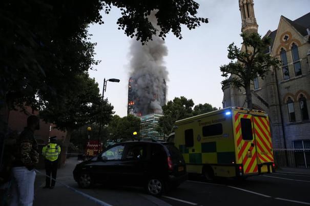 Primarul districtului din Londra în care s-a produs incendiul soldat cu 80 de morţi a demisionat