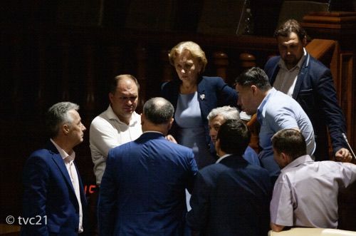 Новая власть Молдовы получила международное признание.
