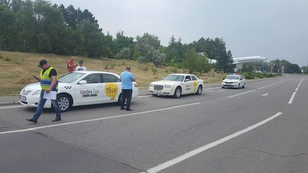 Вице-министр транспорта сомневается в легальности услуг компании Yandex Taxi.