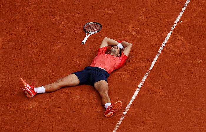 Новак Джокович выиграл Roland Garros.