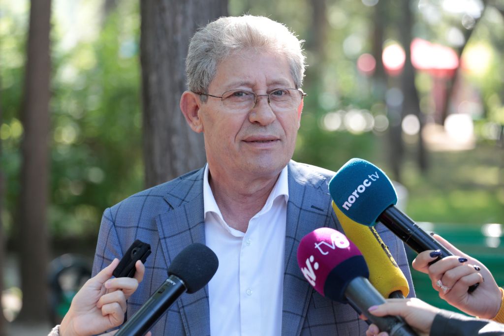 Ghimpu solicită lista persoanelor care au luat credite neperformante de la Banca de Economii. 
