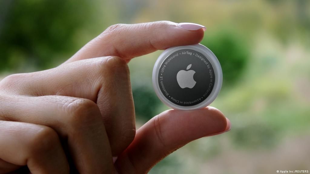 Apple потребует ношения масок в большинстве своих магазинов в США.