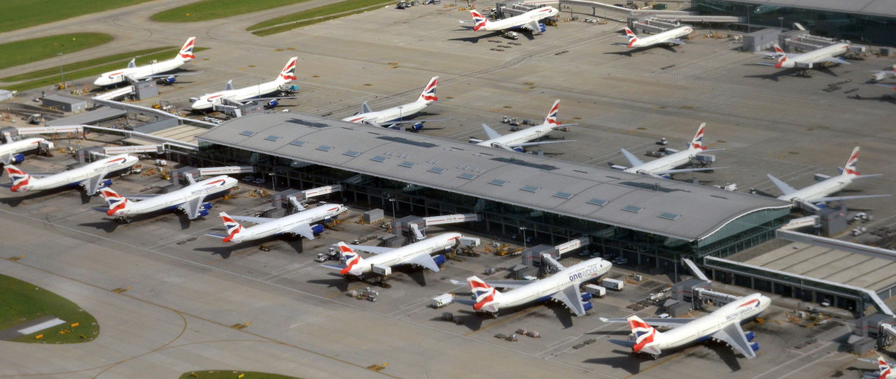 Самолёты "British Airways" в аэропорту "Хитроу".