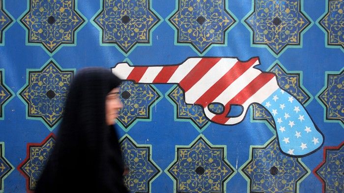 Iranul a acuzat luni Statele Unite ale Americii că vând arme unor "teroriști periculoși" din Orientul Mijlociu.