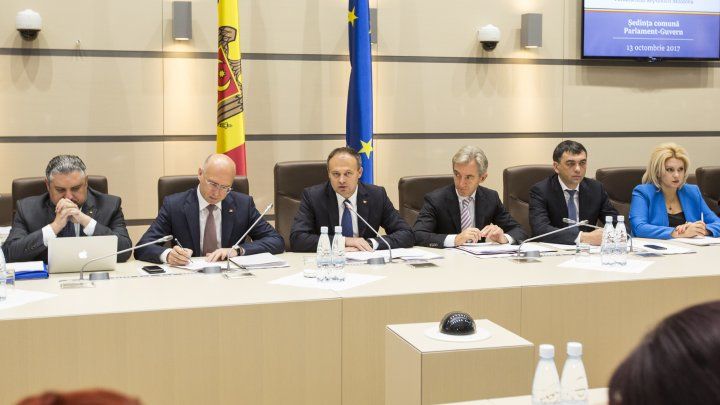 Filip: Ședinţei comune Parlament-Guvern, o iniţiativă de salut