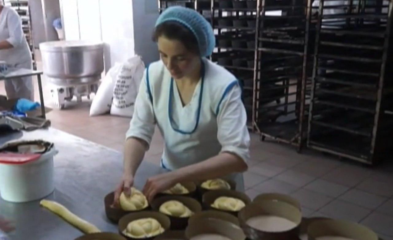 Больше всего пользуются спросом куличи с шоколадом.