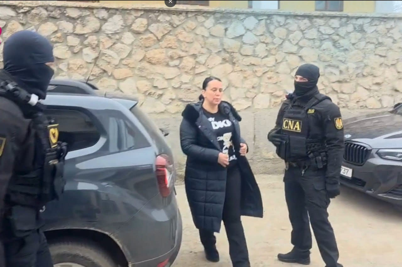 Мэра Дурлешт и ее заместителя арестовали на 30 суток по делу о хищении госземель.