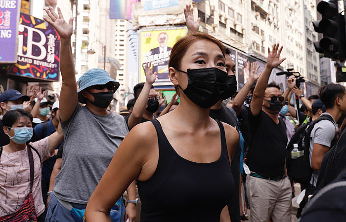 Hong Kong va acorda cetățenilor săi un ajutor în valoare de $1280