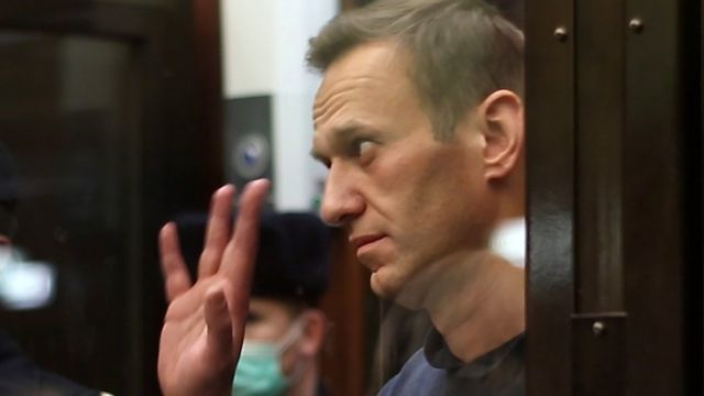 Депутаты Европарламента выдвинули Навального на премию Сахарова.