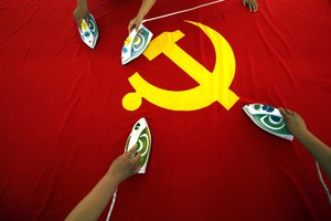 Запрет серпа и молота противоречит европейским нормам. 