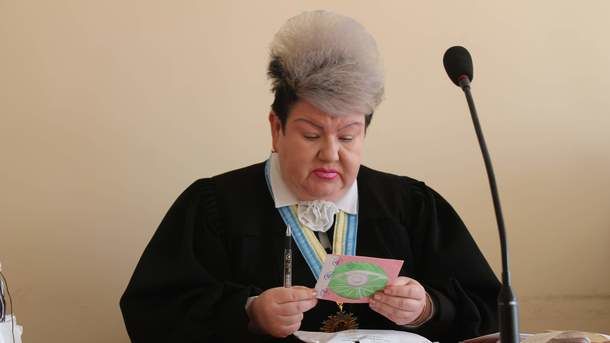 Судья Алла Бандура стала популярной в соцсетях.