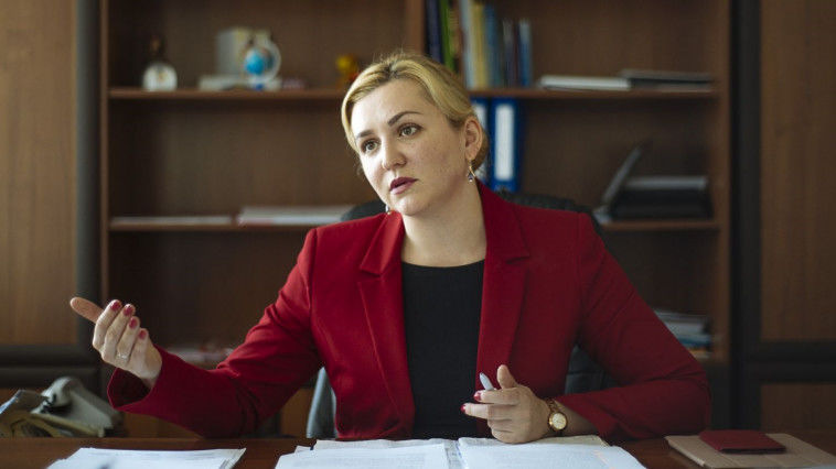 Главан ответила социалистам: "Эпидемия кори - не предвыборная кампания".