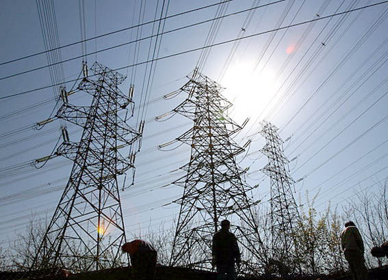 Energia electrică s-ar putea scumpi cu 60%. Foto: focus-energetic.ro