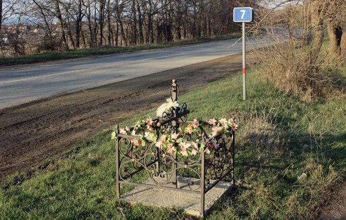 Кресты на обочине дорог в Кишиневе будут демонтированы.