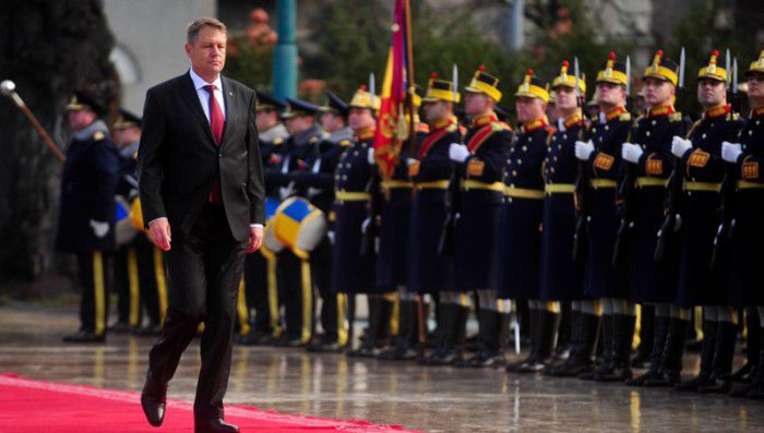 Mai multe personalități din Republica Moldova au fost decorate de președintele României. Foto: cugetliber.ro