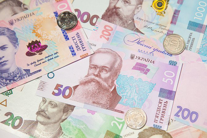 Цены только в гривне. НБУ напомнил о запрете торговать за доллары и евро.
