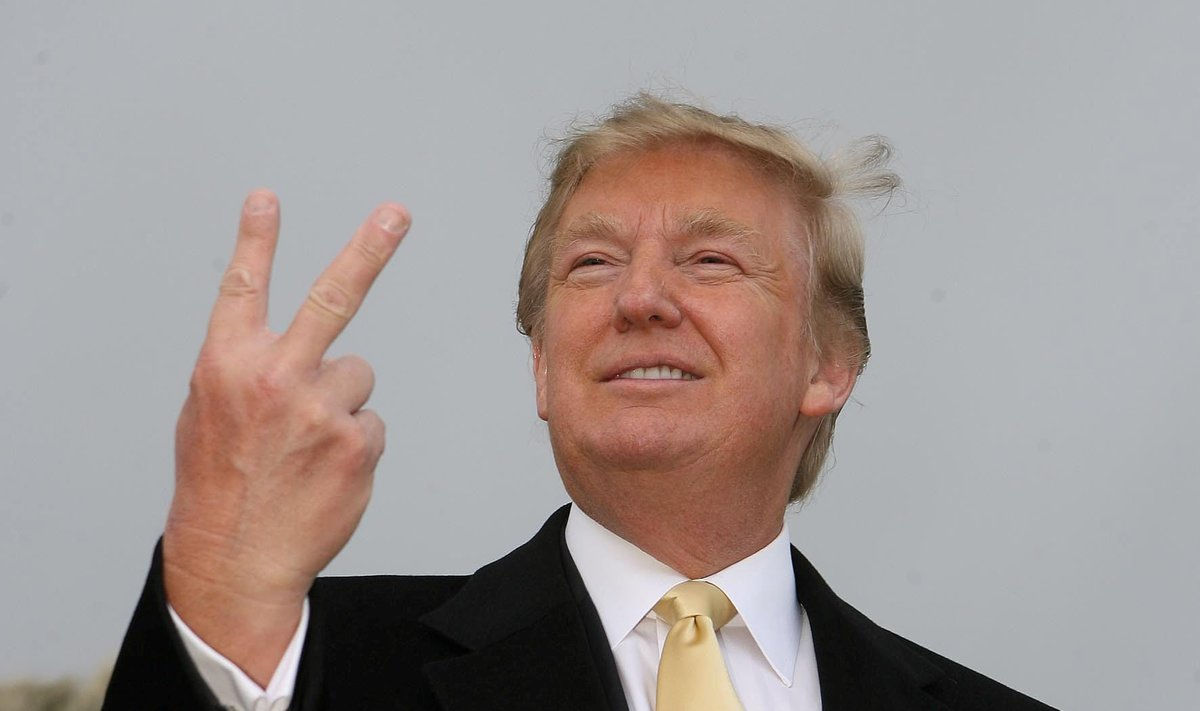 Trump: Voi opri nebunia persoanelor transgen. Vor exista doar două genuri în SUA - masculin și feminin.