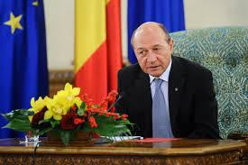 După părerea mea, cu forţa pe care o are Ucraina, dacă nu e invadată îşi va restabili ordinea în partea de est.