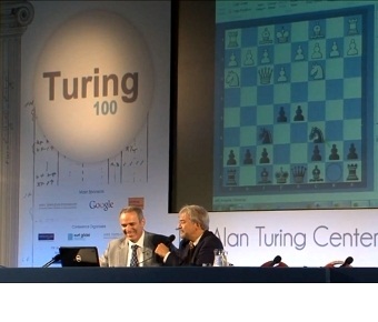 Стоп-кадр из видео, размещенного на сайте http://chessbase.com