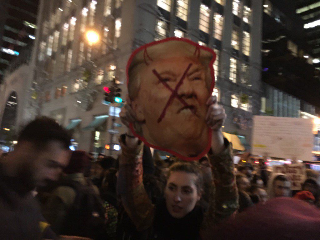 Американца, отбывшего срок за желание убить Обаму, посадили за угрозы Трампу.