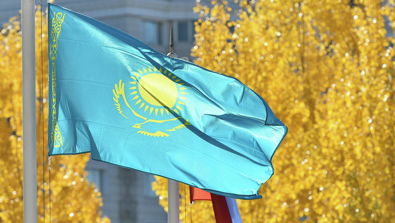 Казахстан заявил о нейтралитете: Мы не поддерживаем ни одну из сторон.