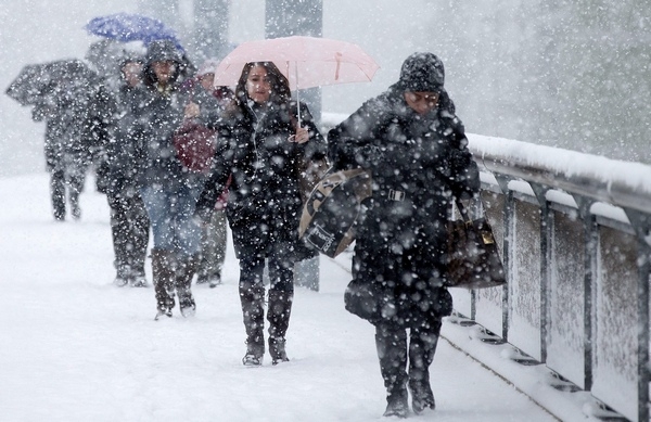 In ultimele zile te toamna, iarna si-a intrat in drepturi. Meteorologii afirma ca in urmatoarele zile se va mentine vremea rece si chiar va ninge.