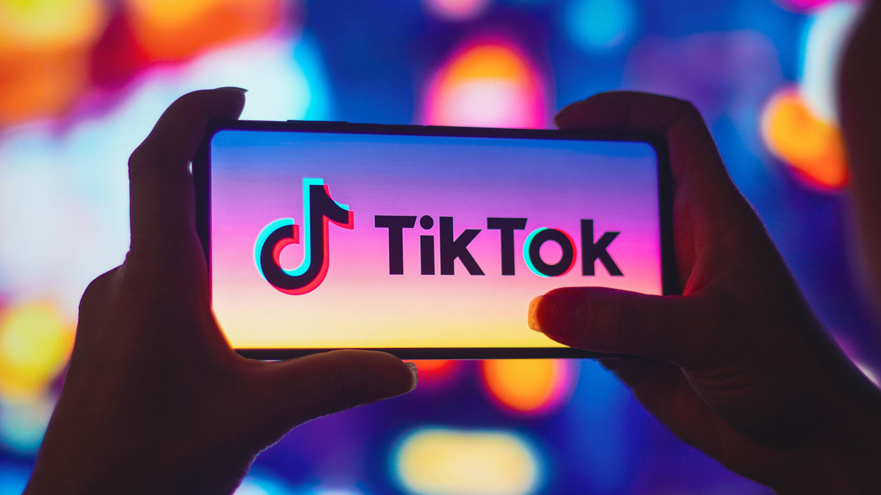 TikTok становится соцсетью с e-commerce: на видео будут ссылки на товары