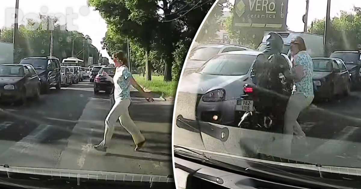 Un motociclist, la un pas de a lovi o femeie pe o trecere de pietoni din Capitală.