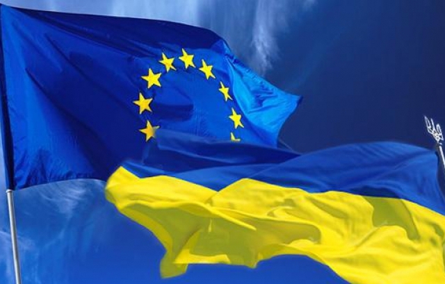 Sectiunea politica a Acordului de Asociere intre Ucraina si Uniunea Europeana ar putea fi semnata saptamana viitoare, anunta cancelarul Germaniei, Angela Merkel, aflata in vizita la Varsovia, scrie Mediafax.