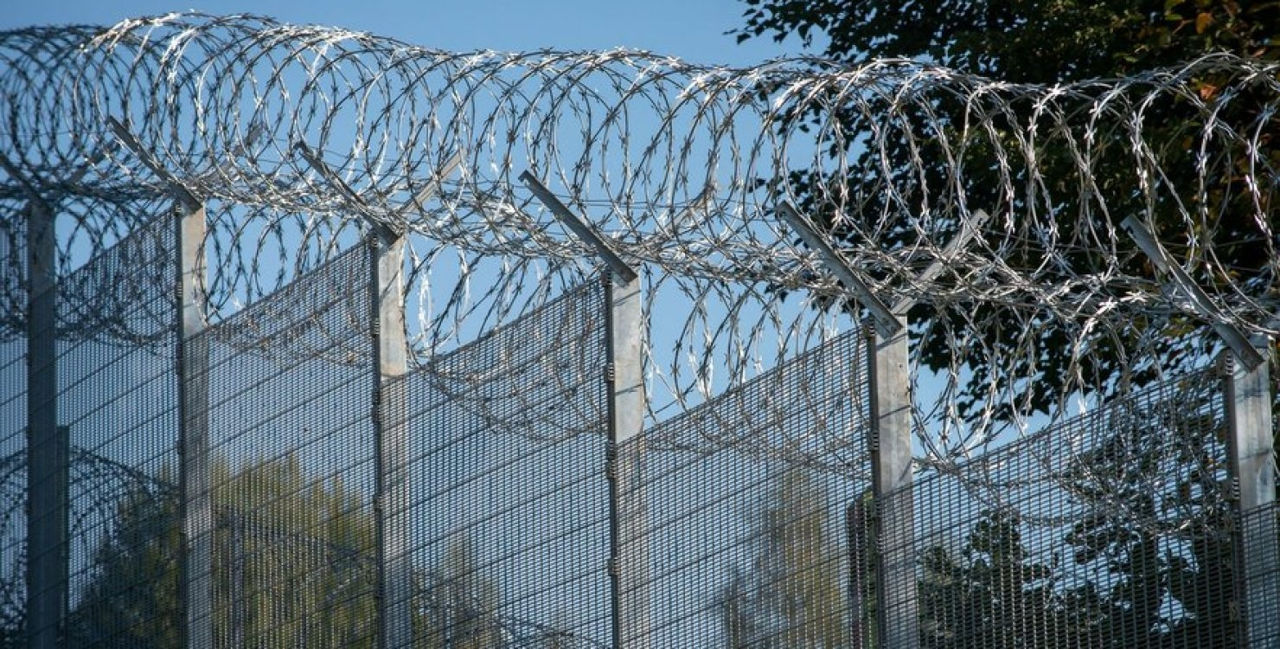 Армия Латвии построит инфраструктуру безопасности на границе с РФ.
