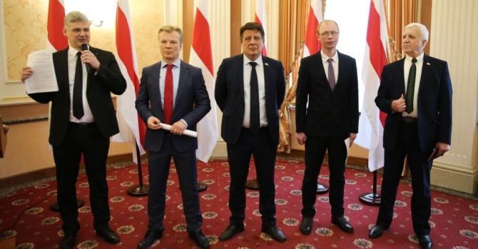 Лидеры оппозиции опровергли заявление Лукашенко о пересчете голосов.