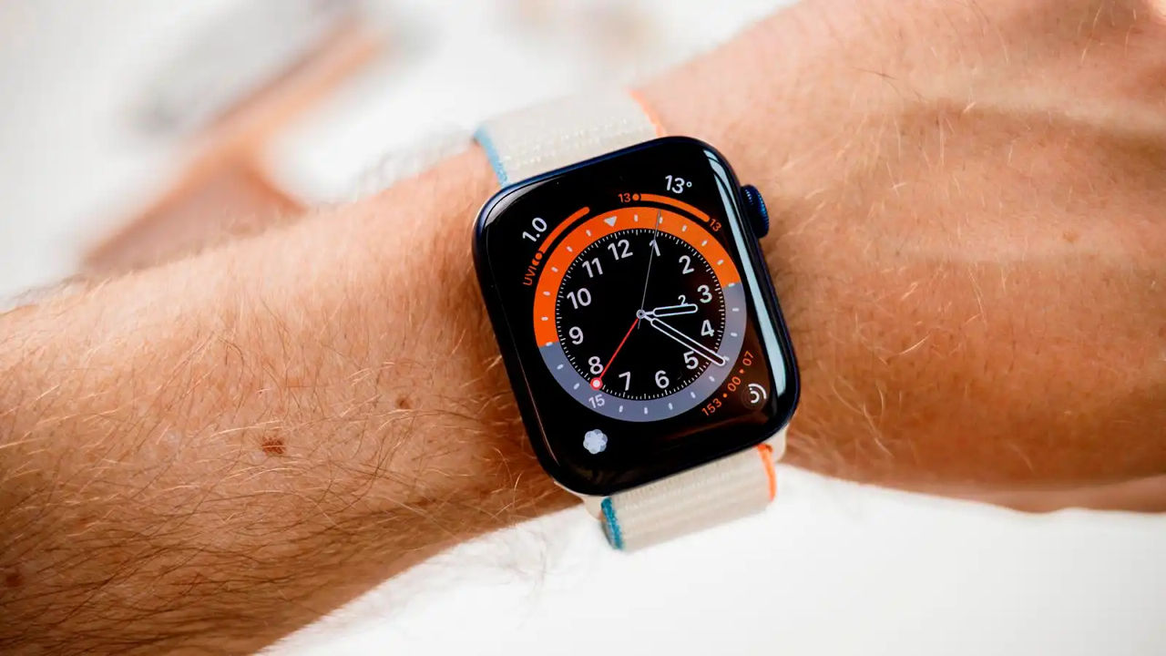 Новые Apple Watch научились измерять температуру тела.
