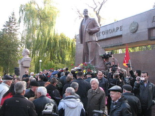Au marcat astăzi 95 de ani de la Revoluția Bolșevică