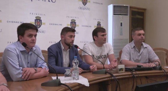 Dorin Chirtoacă a primit notificarea în care se cere referendum pentru demiterea sa. Foto: captura privesc.eu